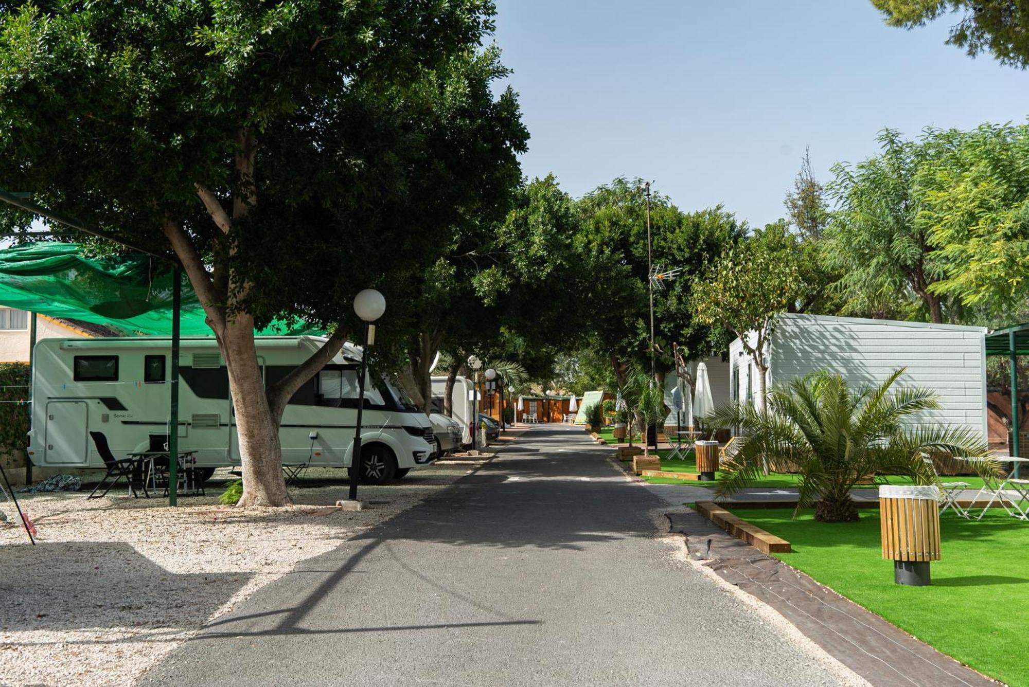 Camping Las Palmeras เกรวีเญ็นเต ภายนอก รูปภาพ
